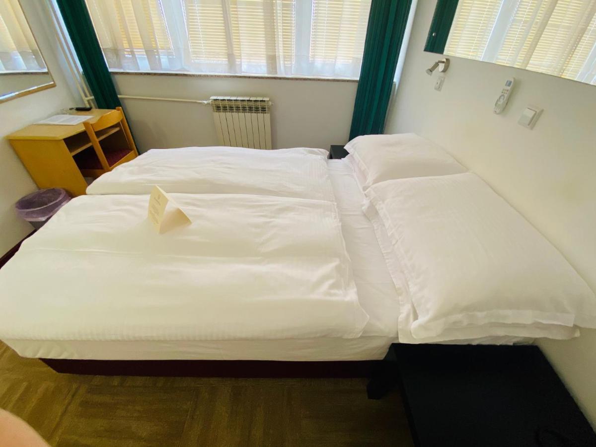 Hotel Slavonija Винковцы Экстерьер фото